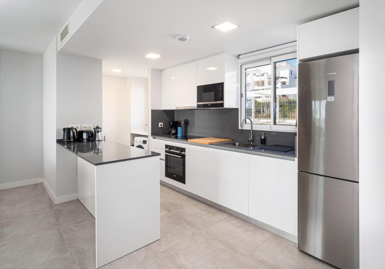 Via Celere 2325 Luxury Sea View Appartment 카사레스 외부 사진